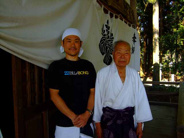 皆神神社　皆神山　ＵＦＯ　ピラミッド　霊視　浄霊　レイキ　レイキ伝授　大阪　風水　東京　和歌山　愛媛　兵庫　神戸　奈良　京都　出張　出張鑑定　レイキ伝授